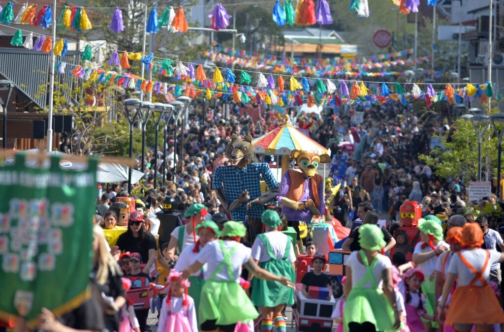 Habrá fin de semana largo por la “Diversidad Cultural”